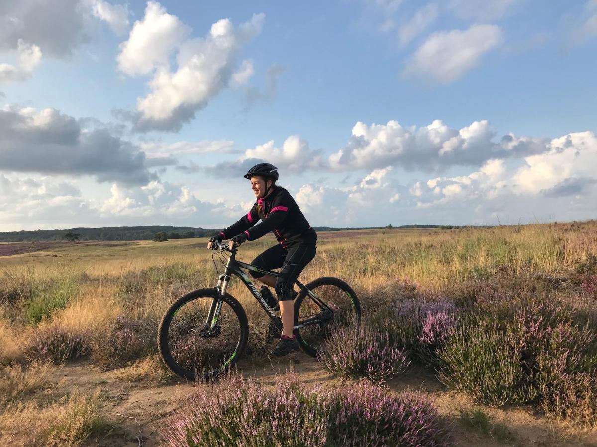 Chalet Op De Veluwe # Berk プッテン エクステリア 写真